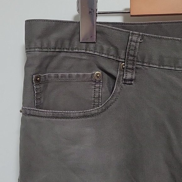 Men's Gap Denim Slim Trousers | Size 34x32 - Picture 4 of 13